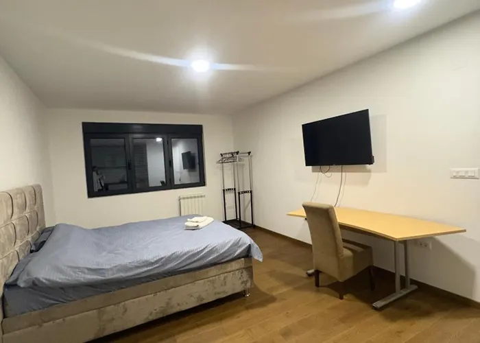 Fifteen * ベオグラード